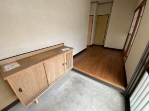(玄関)