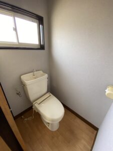 トイレ窓有